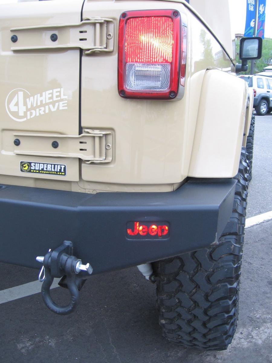  Jeep Wrangler JT Concept 2007 года  (фото 33 из 54)